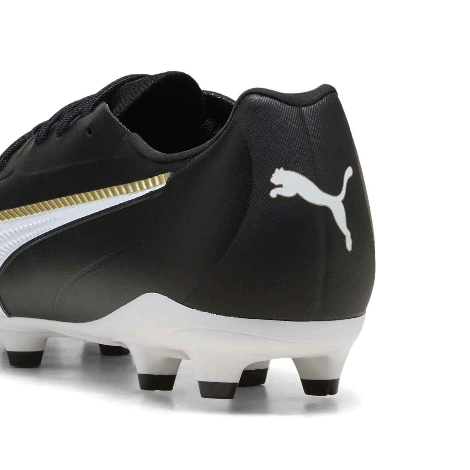 Детские футбольные бутсы с технологией SOFTTOUCH+ PUMA, Black/White/Gold — фото 2