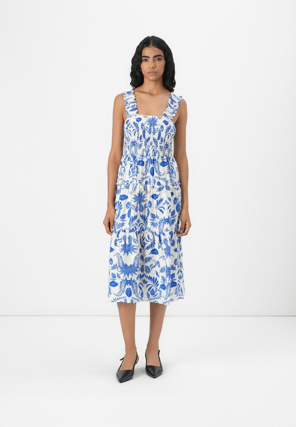 

Повседневное платье VMKAIA SMOCK CALF DRESS Vero Moda, кремовый