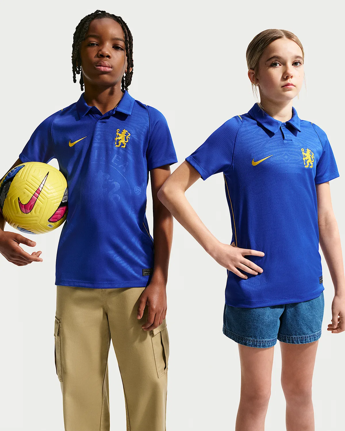Детская футболка Nike Dri-FIT Soccer Replica Jersey Chelsea FC 2026/27 Stadium Home, Bright Blue/Midwest Gold/Midwest Gold