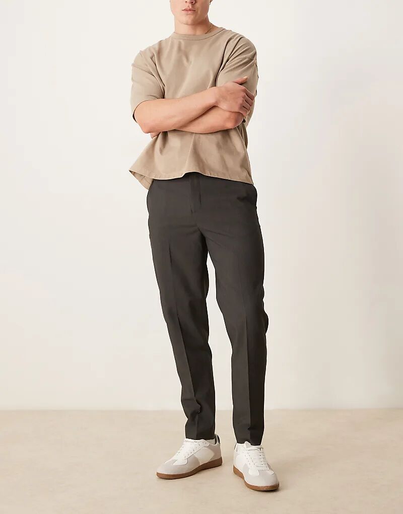 

Элегантные зауженные брюки из коричневой микротекстуры ASOS DESIGN