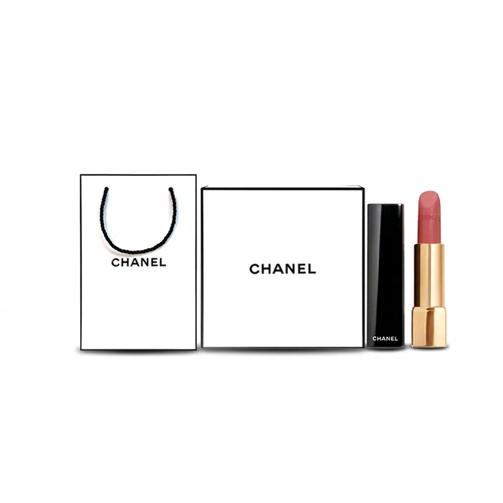 Женский набор косметики с помадой Charm Velvet #63 и фирменным подарочным пакетом CHANEL, Black