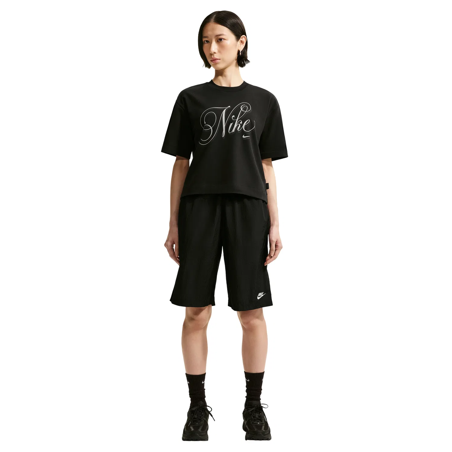 Женская футболка Sportswear Oversized Short Sleeve T-Shirt Asia Sizing 'Black' Nike, Black/White — фото 3