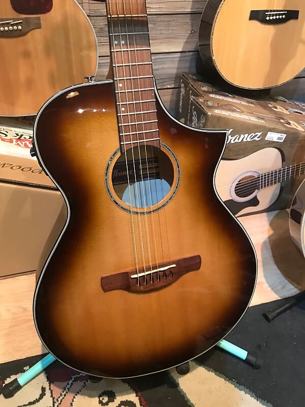 

Ibanez AEWC300NNB