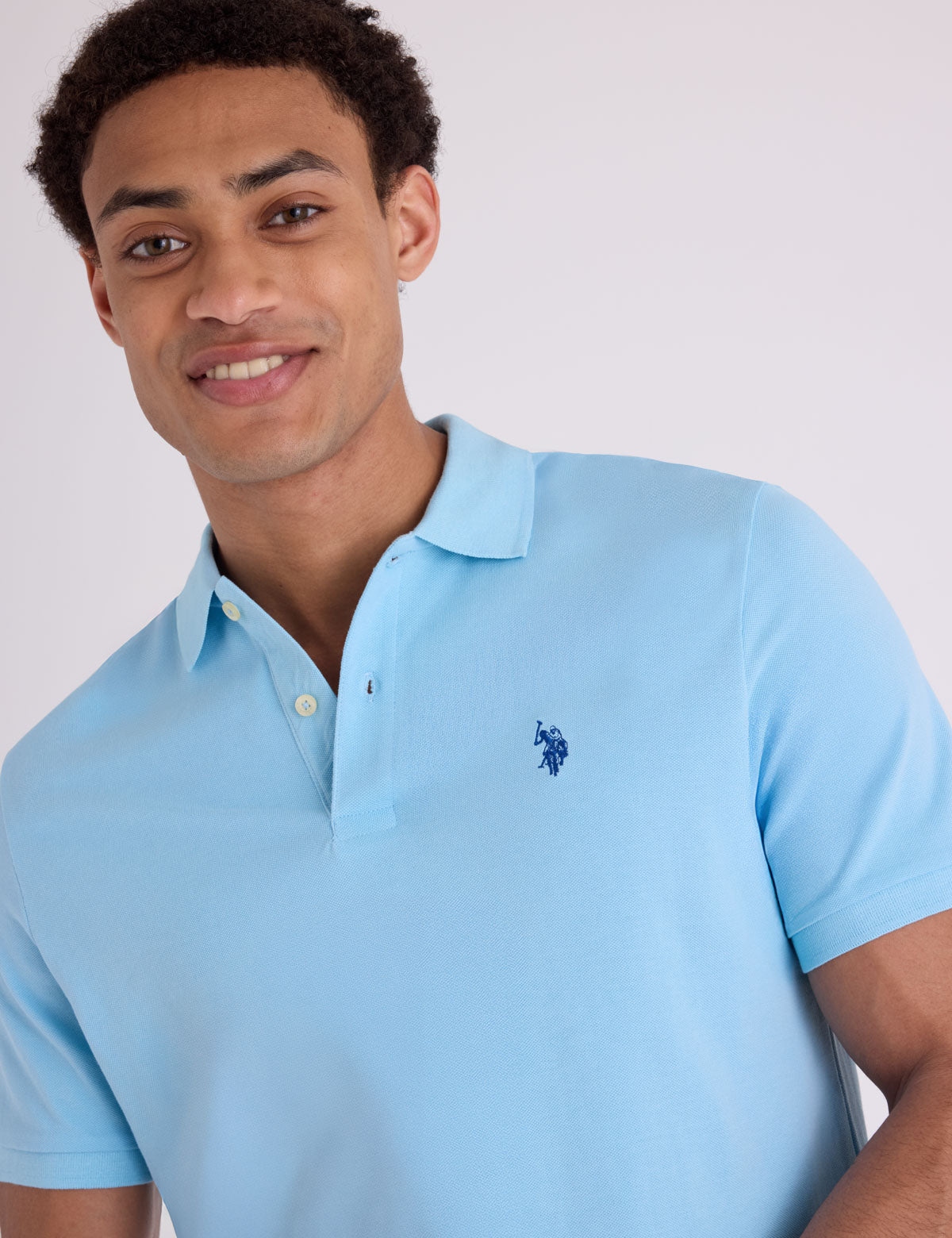 Футболка поло U.S. Polo Assn. Solid Pique Small Logo, светло-голубой — фото 3