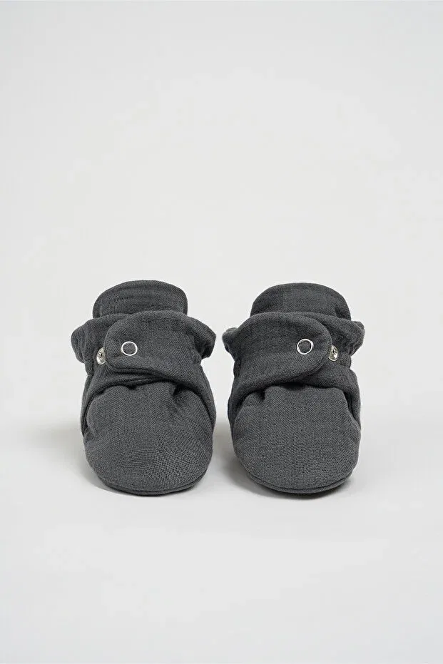 Детские пинетки для новорожденных хлопковые Organic cotton muslin baby booties Babyzilla, Anthracite