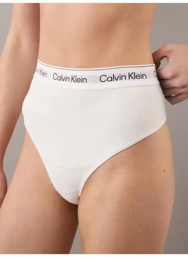 Трусы-стринги с формирующим эффектом Icon Calvin Klein, белый — фото 3
