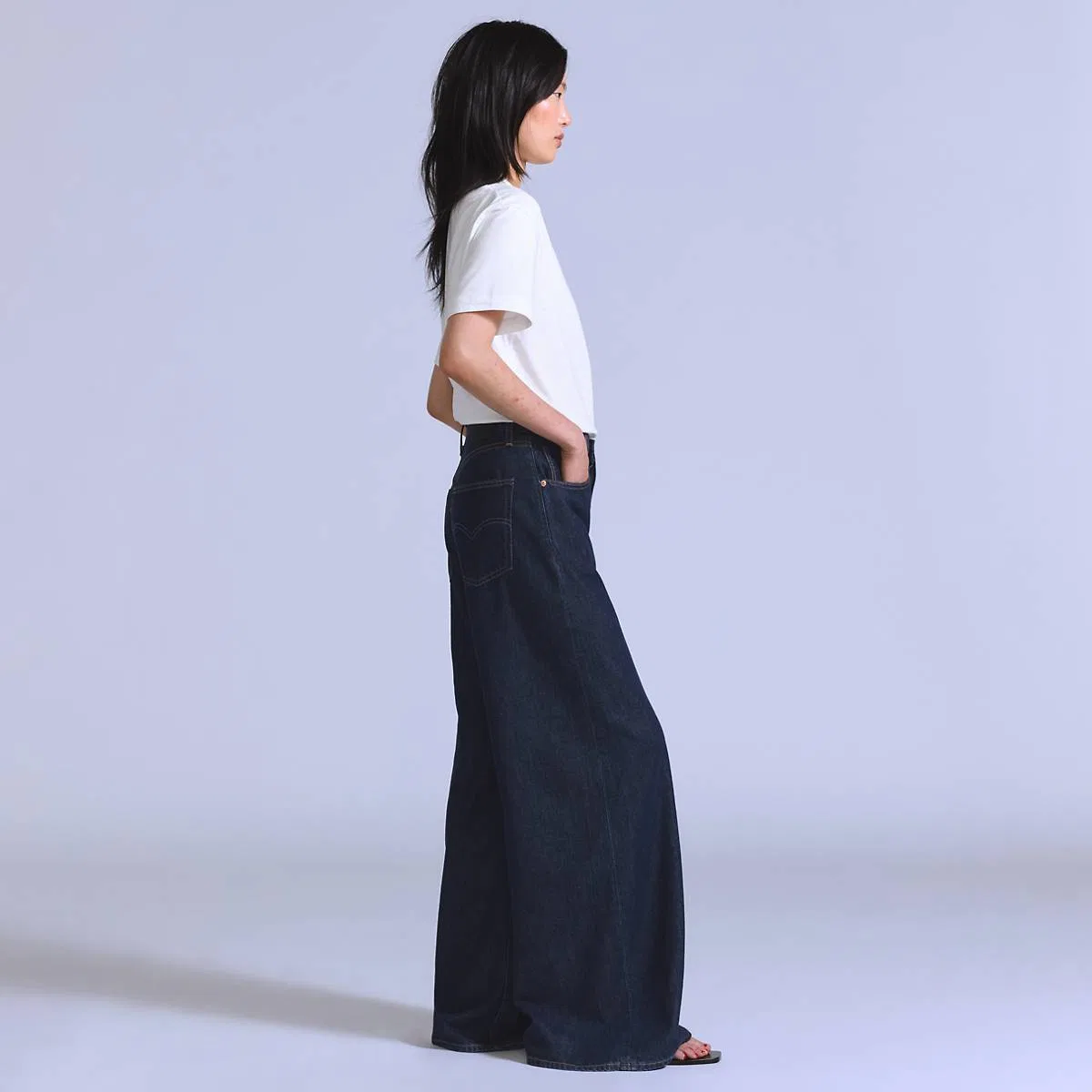 Женские джинсы максимального свободного кроя Levi's, Newton - Blue — фото 4
