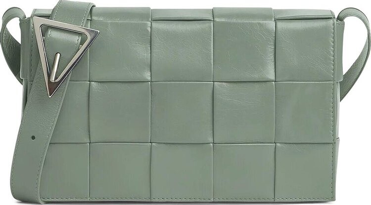 

Сумка Bottega Veneta Intreccio Leather Cassette Bag New Sauge/Silver, серый