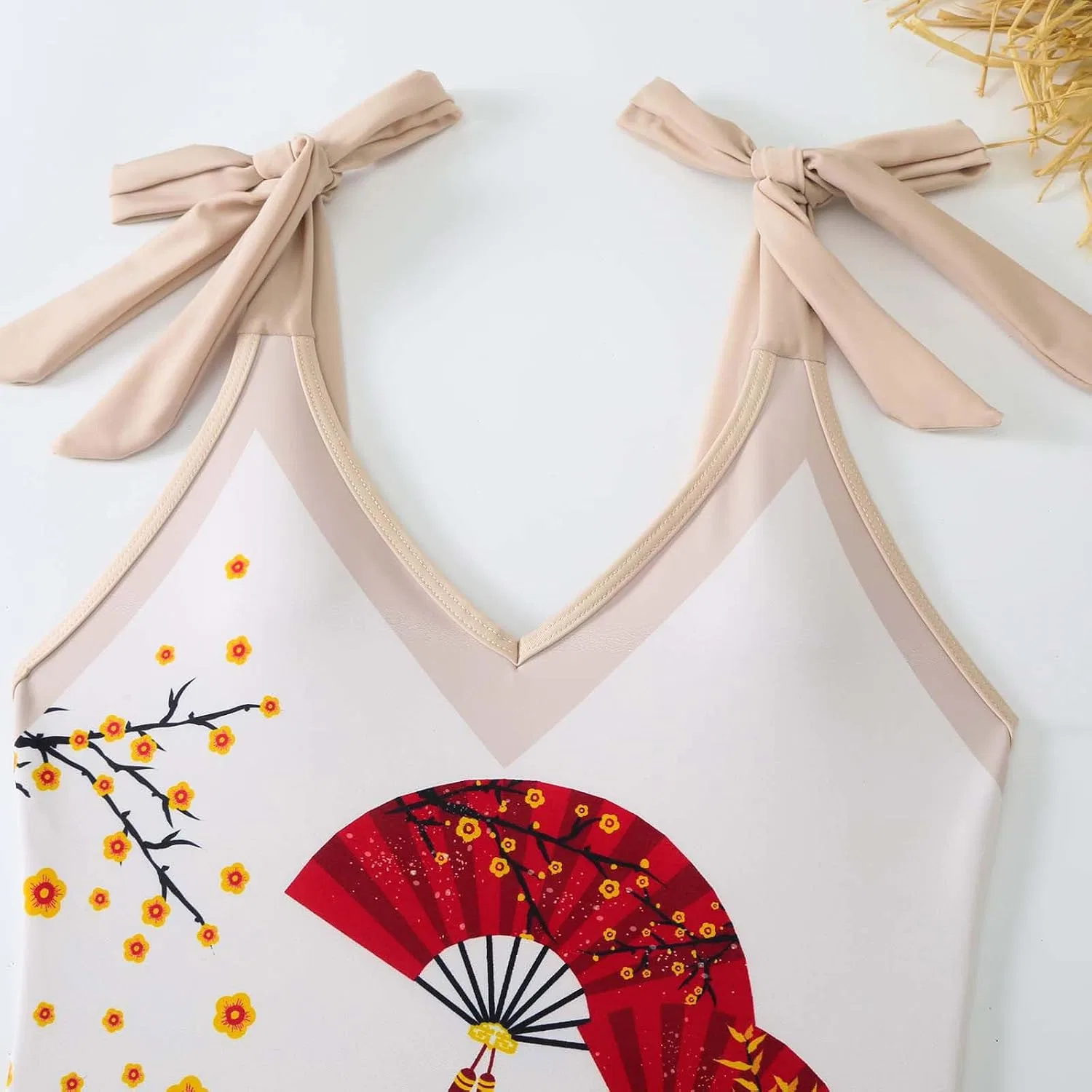 Женский слитный купальник с утягивающим эффектом и парео Floral Print — фото 3