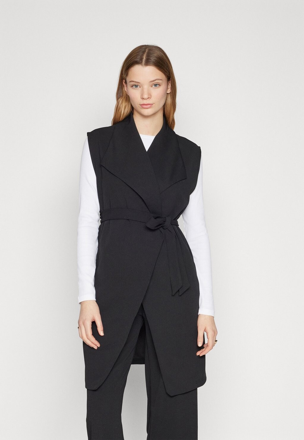

Короткое пальто Allison Vero Moda, черный