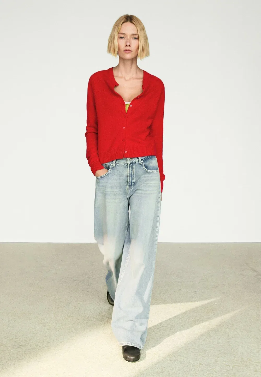 Укороченный вязаный кардиган из 100% кашемира - кардиган Massimo Dutti, Red — фото 4