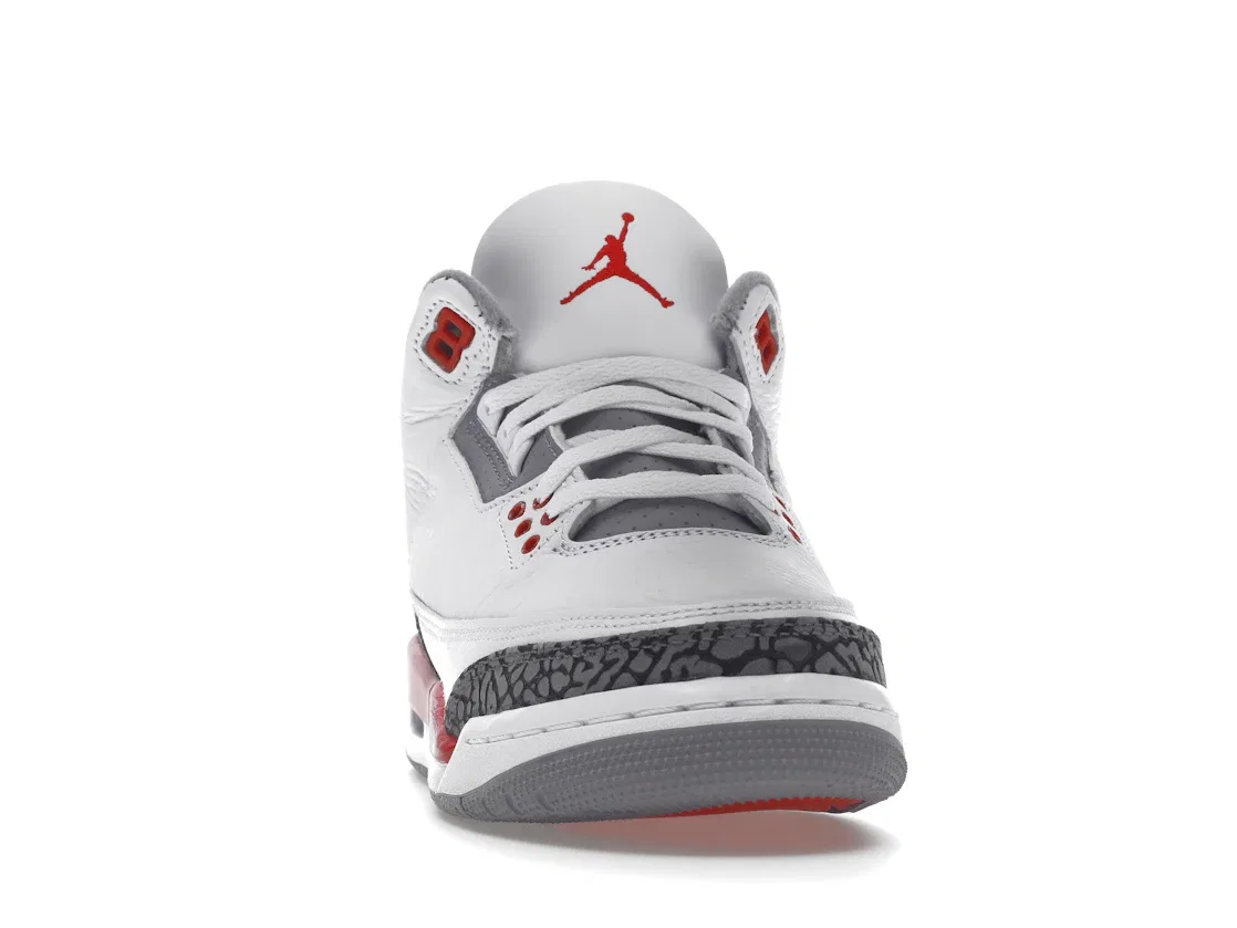 Детские кроссовки Lifestyle с принтом Jordan 3 Retro Jordan, White/Fire Red/Cement Grey/Black — фото 2
