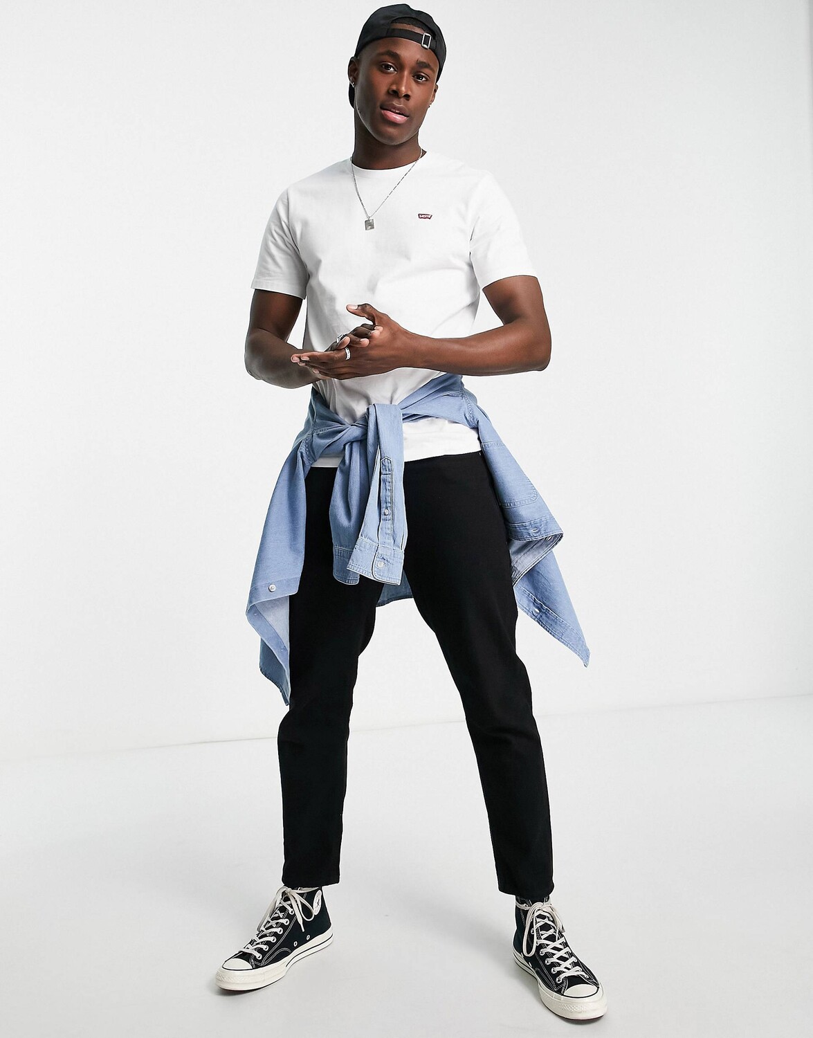 Оригинальная маленькая футболка Levi's с крыльями летучей мыши белого цвета — фото 4