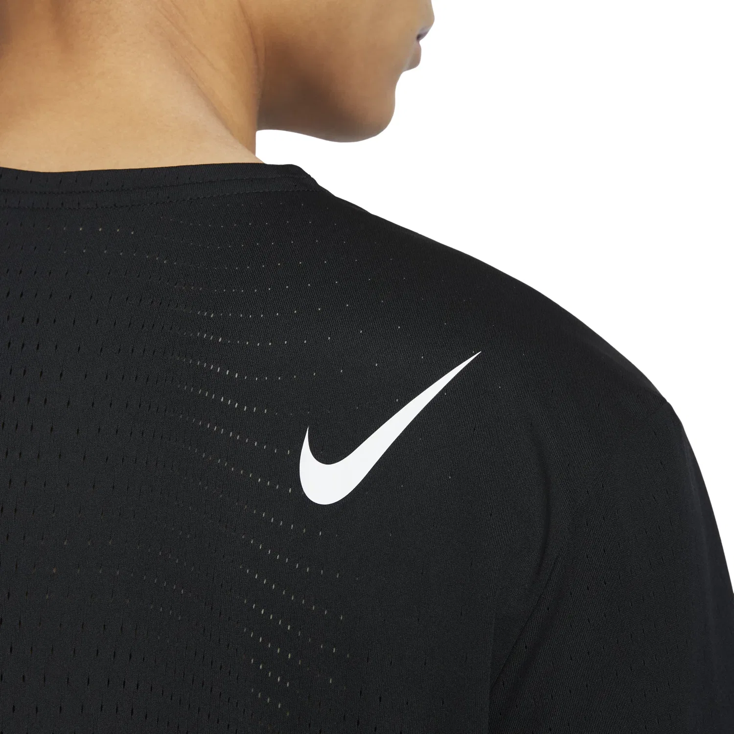 Мужская футболка Nike Aeroswift Dri-FIT ADV, черный — фото 4