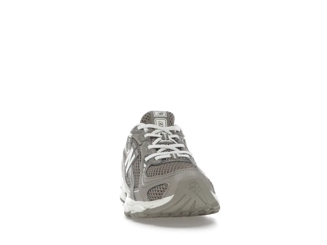 Детские кроссовки Lifestyle New Balance 740 Bungee Lace, Arid Stone/Angora — фото 2