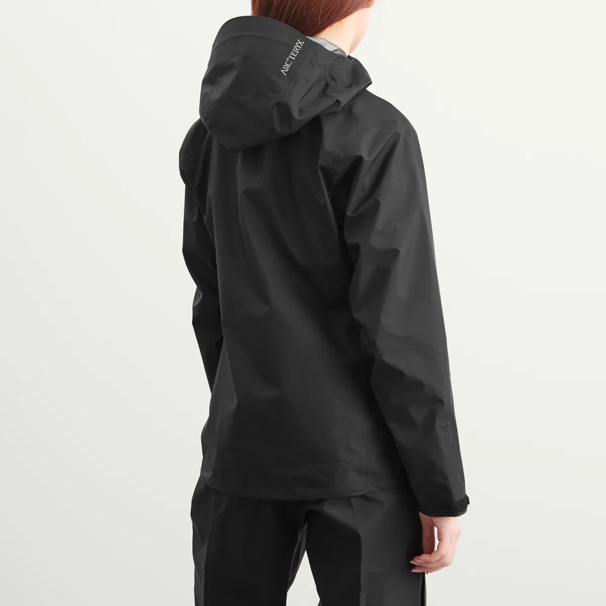 Женская куртка Beta SL с капюшоном Arcteryx, Black — фото 3