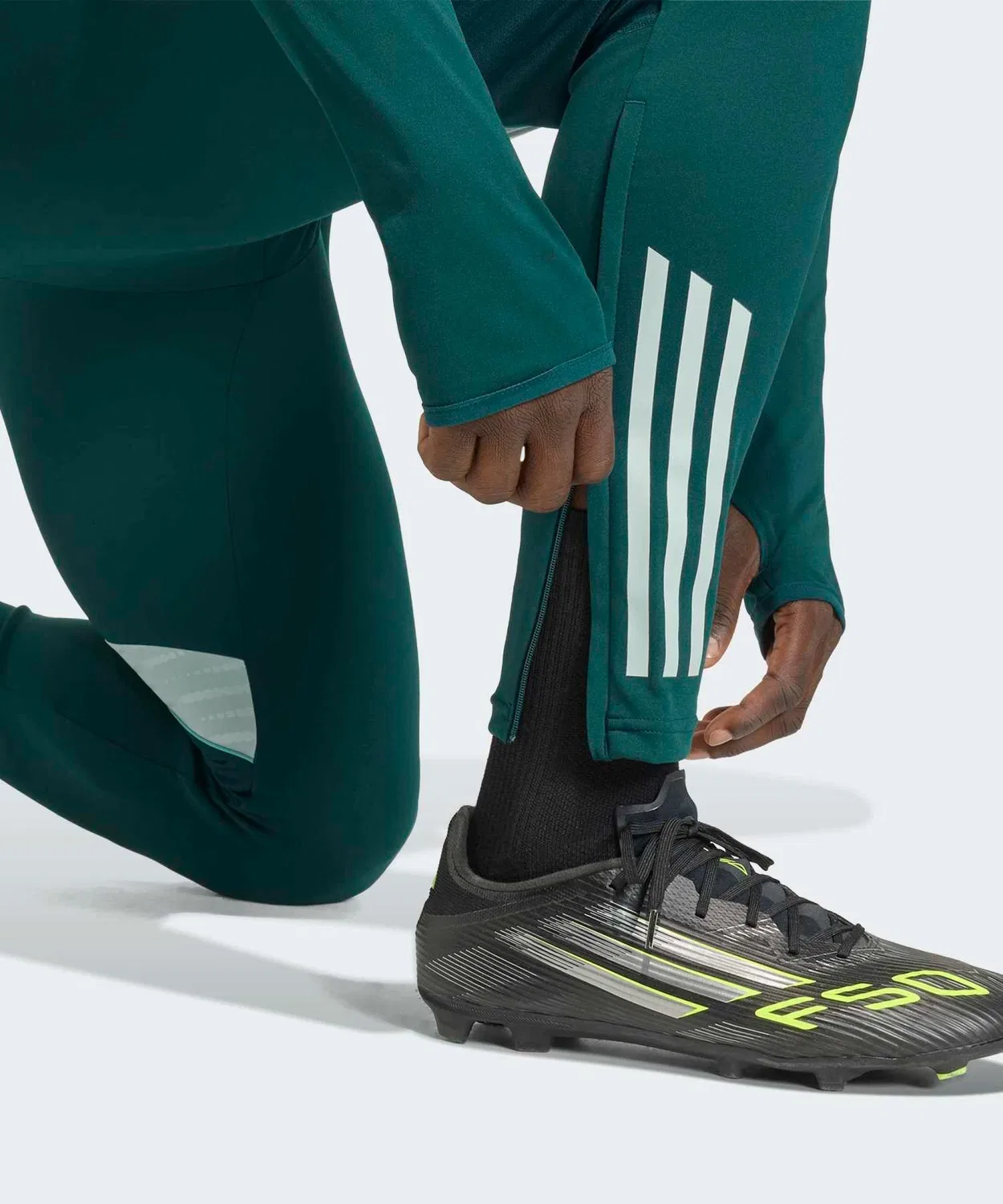 Мужские тренировочные брюки с принтом Arsenal Tiro 25 Competition Adidas, Green — фото 4