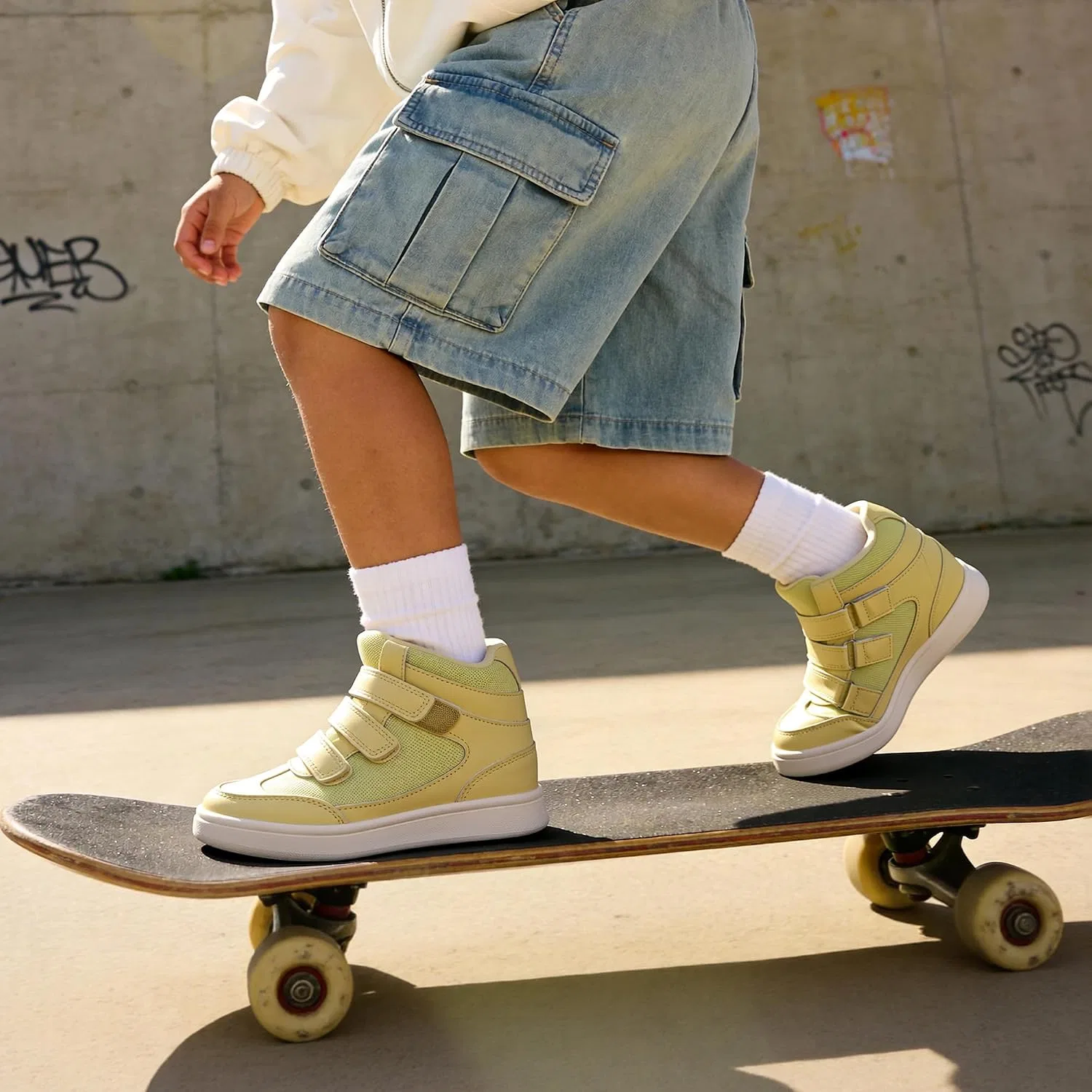 Детские кроссовки для девочек и мальчиков с подсветкой FabKids, Yellow High Top Hook — фото 2