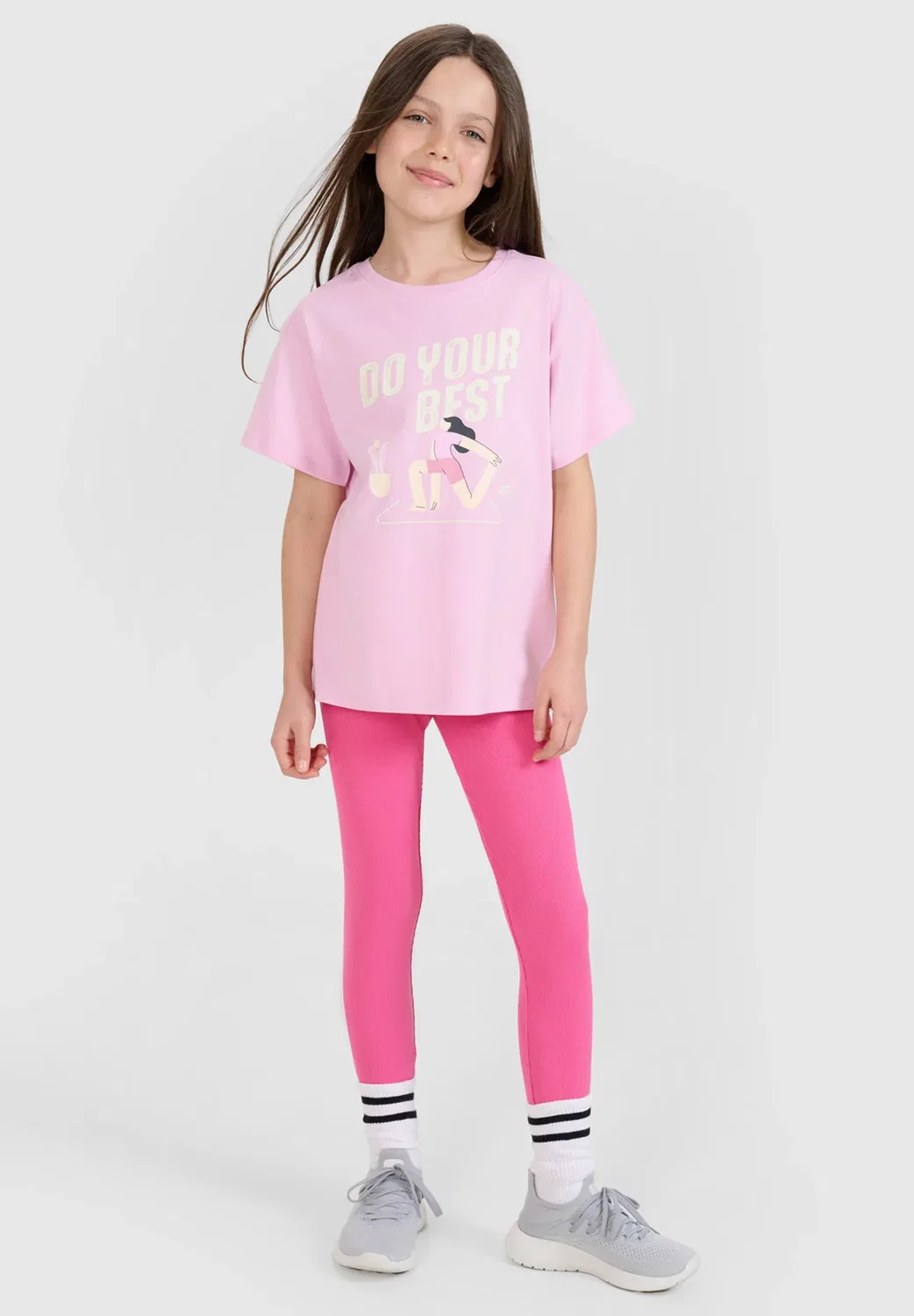 Футболка Regular z nadrukiem dziewczęcy - biały 122 (6-7 лат) - спортивная футболка 4F, Light Pink