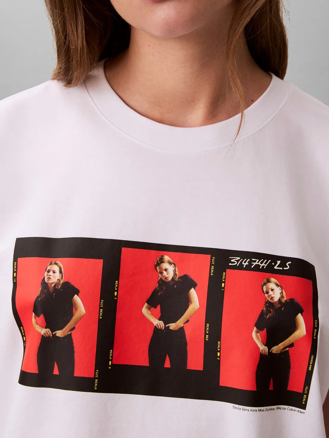 Футболка Calvin Klein OUTTAKES белого цвета — фото 2