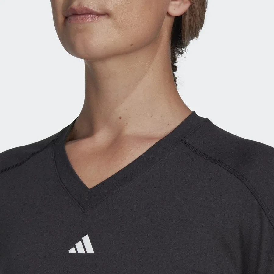 Футболка с V-образным вырезом AEROREADY Performance HN5543 adidas, Черный — фото 4