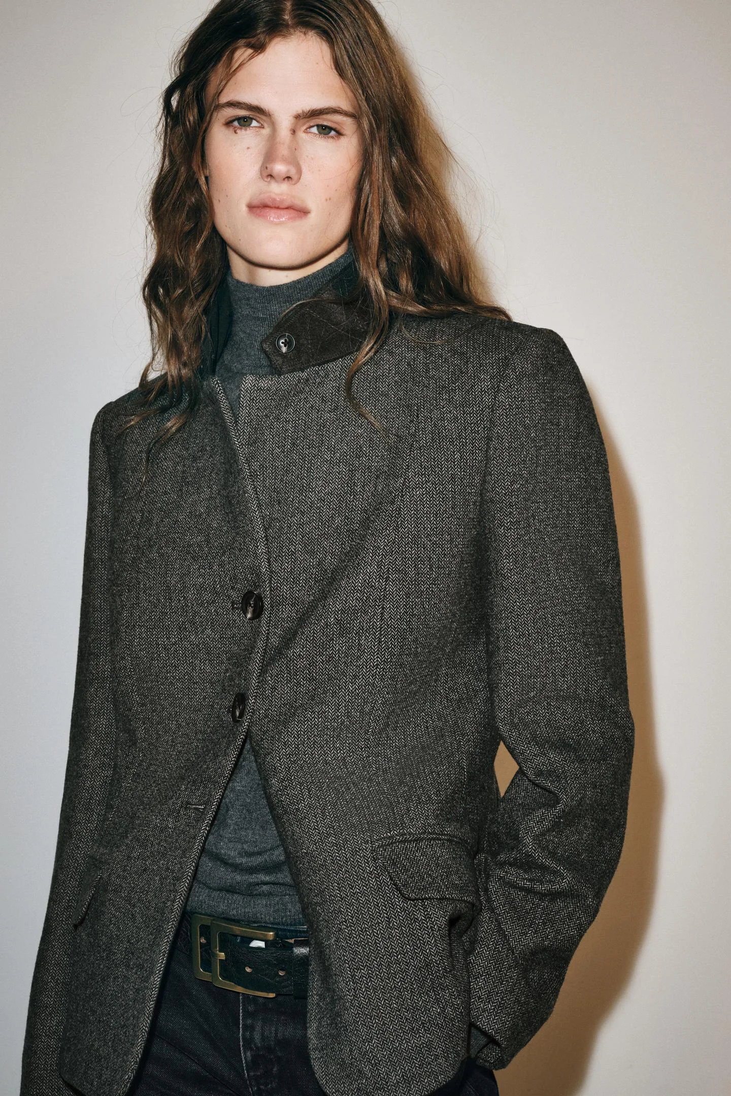 Блейзер Zara Entallada Con Lana ZW Collection, серый/коричнево‑бежевый