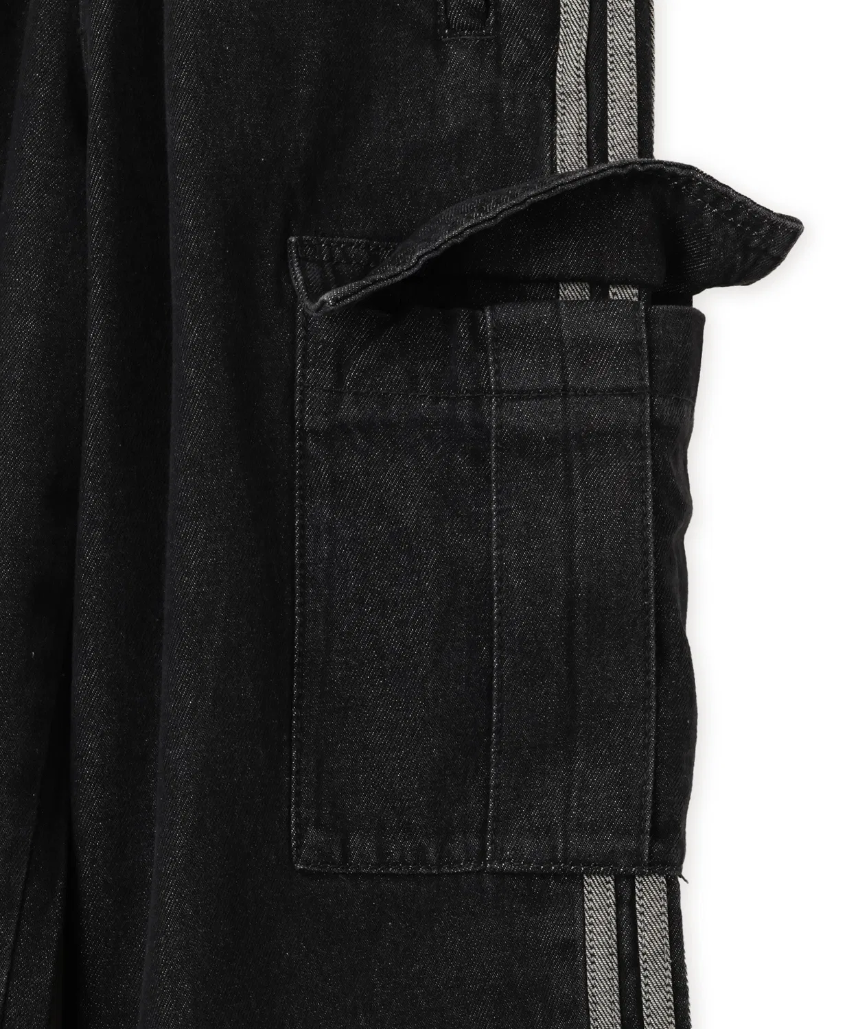 Женские джинсы карго 2-в-1 с мидл-райз посадкой Adidas Mid Rise 2-in-1 Denim Pant, Black — фото 4