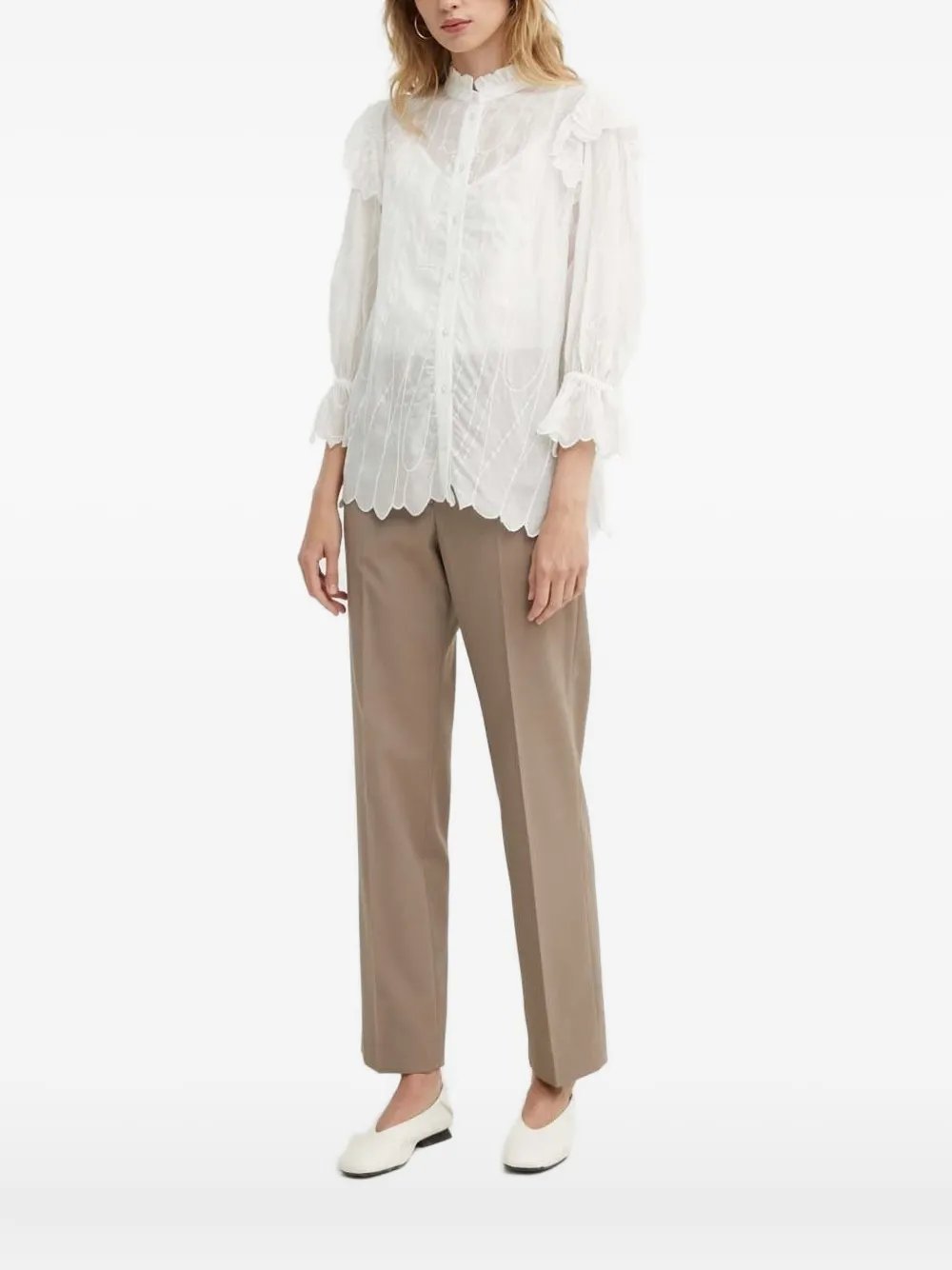 

Топ Cyperus BB Caro с оборками и вышивкой Bruuns Bazaar, белый