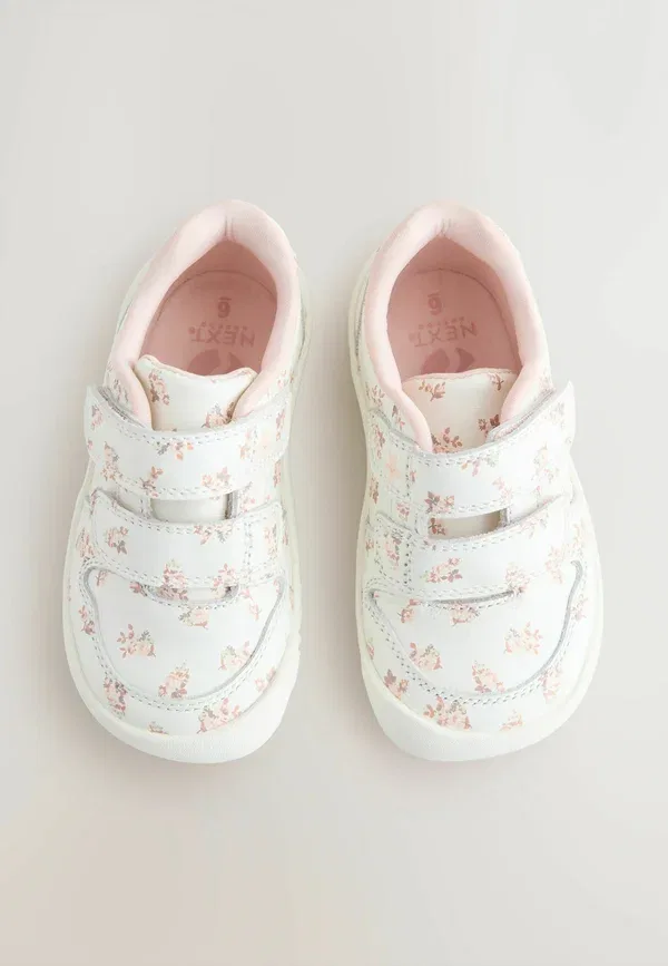 Ботинки кожаные Regular fit barefoot baby shoes Next, White Floral, белый — фото 3