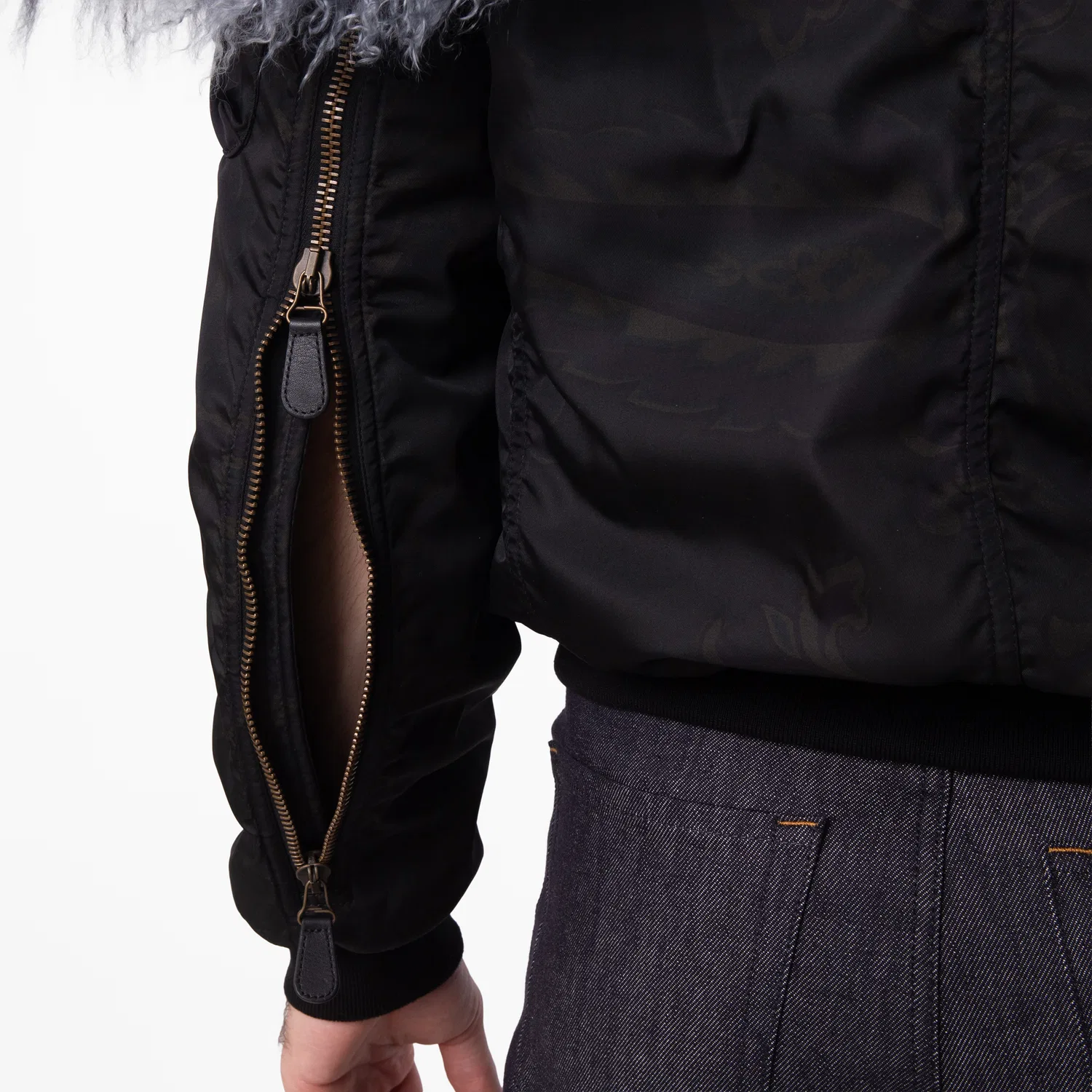 Куртка-бомбер из нейлона с узором Paisley Paisley Nylon Bomber Jacket Burberry, Shadow Ip Pattern — фото 2