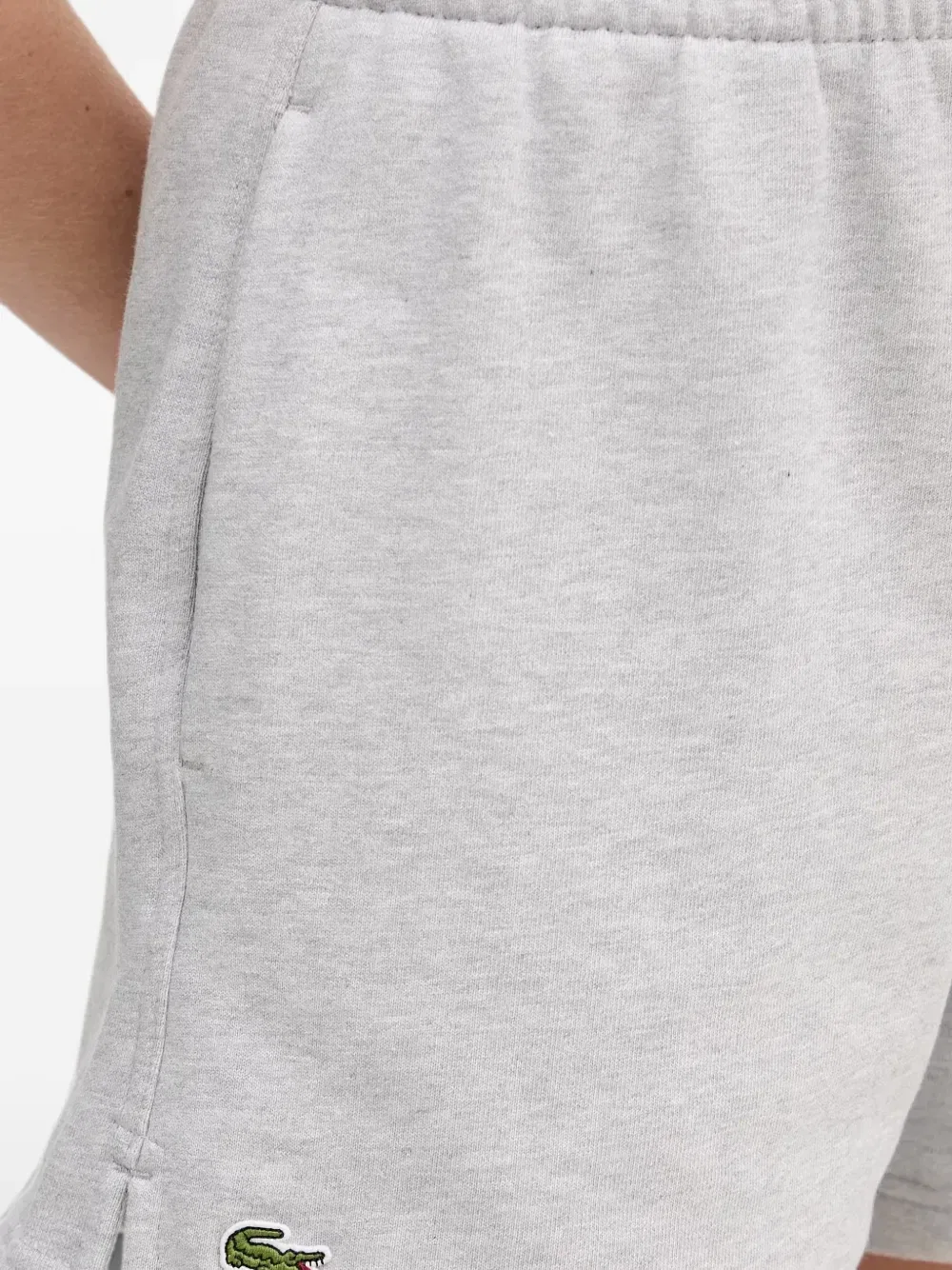 Шорты Lacoste с эластичным поясом и нашивкой с логотипом, серый — фото 4