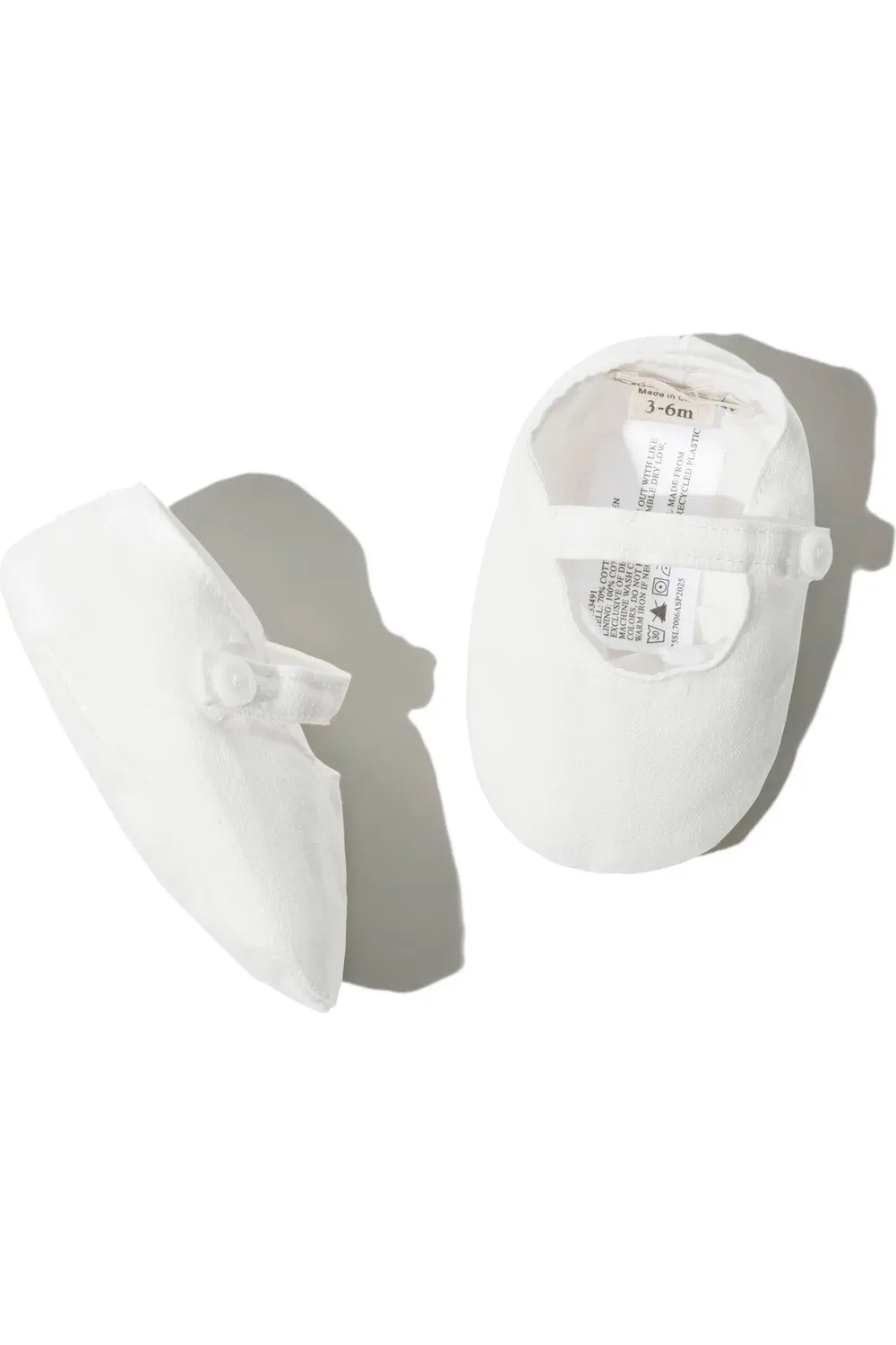 Пинетки детские на липучке из льна и органического хлопка Hope & Henry, Soft White Linen Strap — фото 2