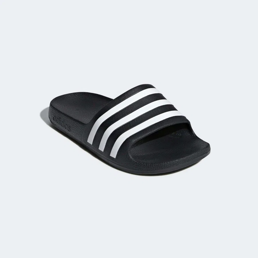 Детские шлепанцы с тремя полосками Sportswear F35556 Adilette Aqua Slides adidas, Черно-белый — фото 4