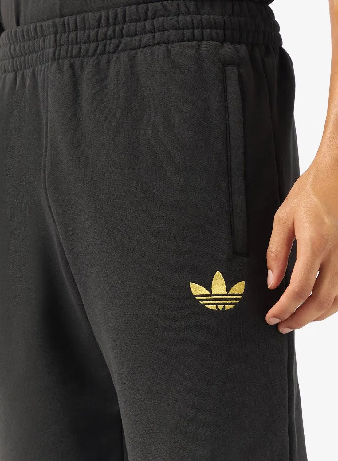 Штаны спортивные с графическим принтом Manchester United Cultural Story Adidas, черный — фото 4
