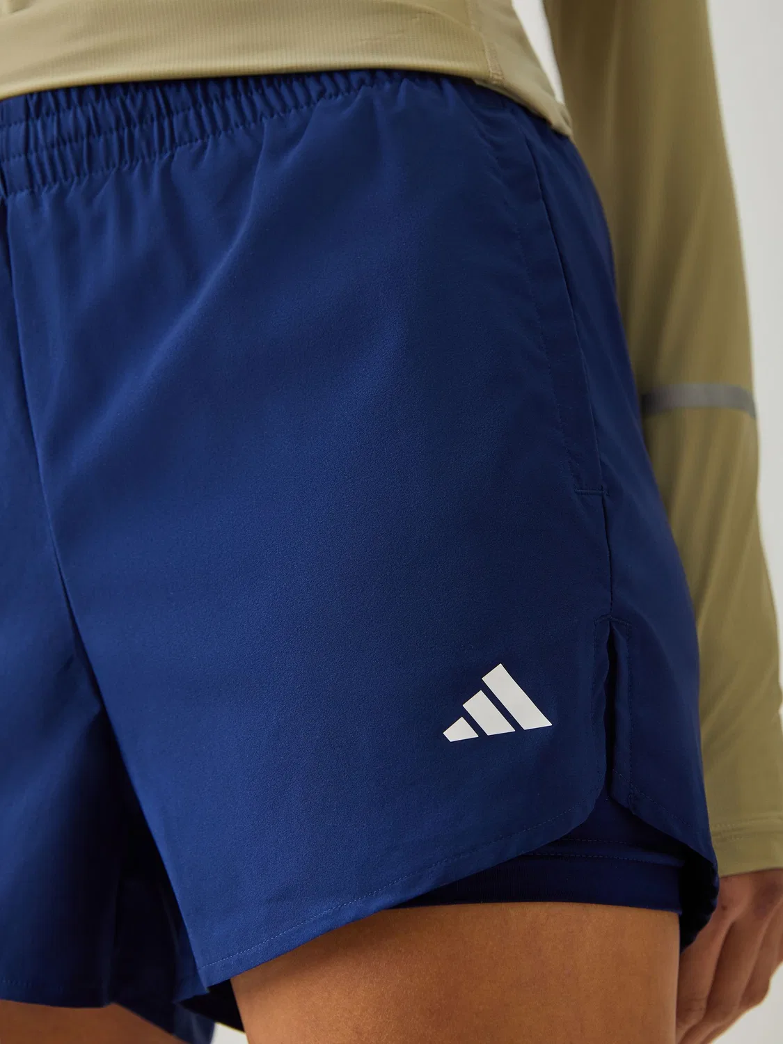 Шорты спортивные 2-в-1, Workout Essentials adidas, светло-голубой — фото 3
