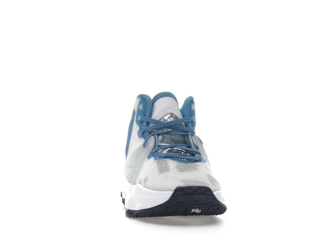 Детские кроссовки для мальчиков с высоким берцем Nike LeBron 19, White/Dutch Blue-Blue Void — фото 2