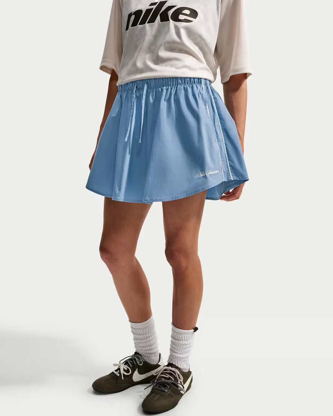 Женская юбка из поплина средней посадки с фестончатой ​​отделкой Nike Sportswear, Work Blue/Sail/Sail — фото 2