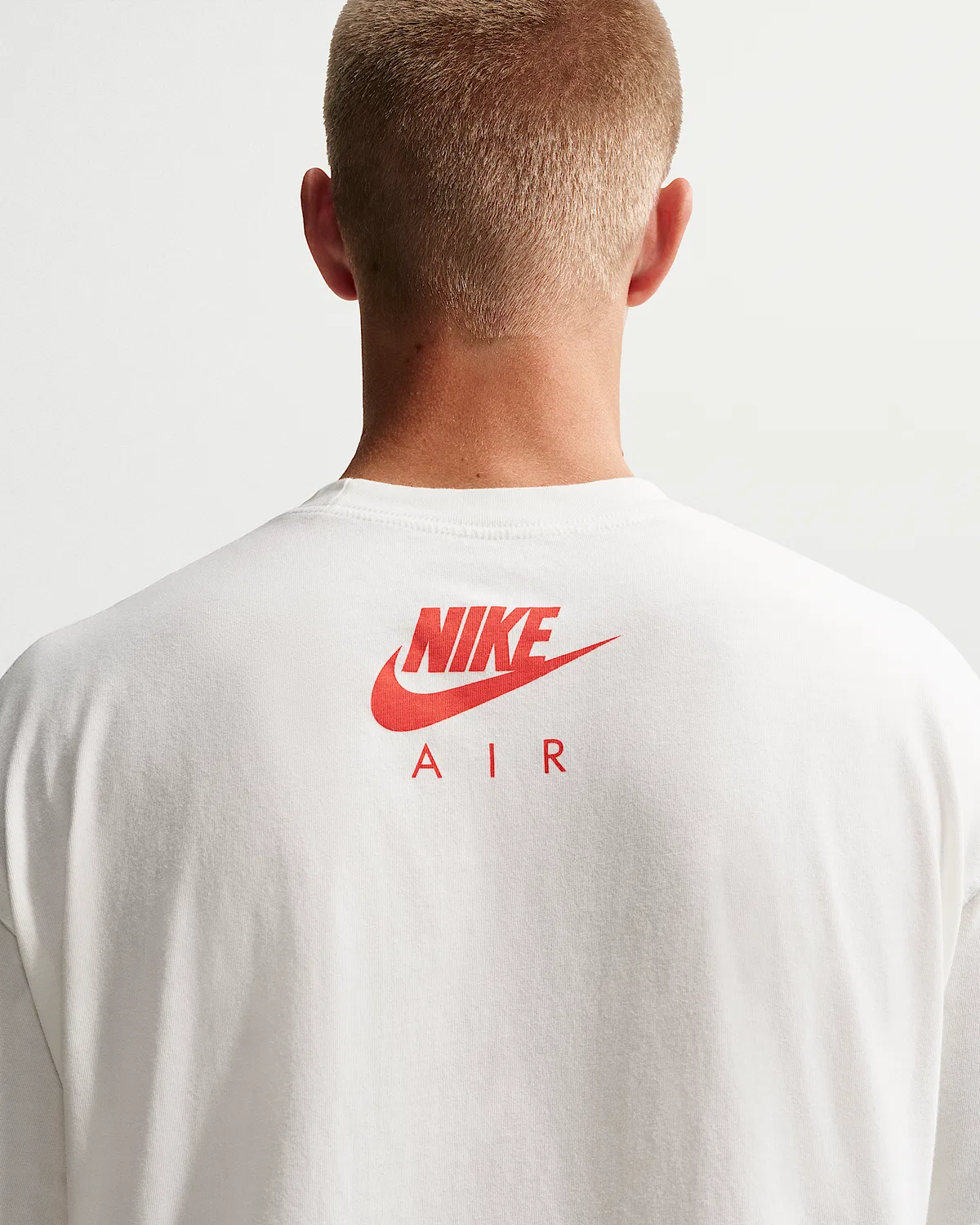 Мужская футболка Max90 Nike Sportswear, Sail/Chile Red — фото 2