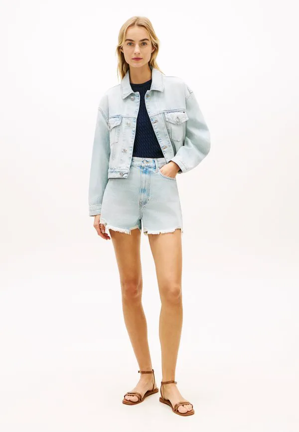 Джинсовые шорты с высокой посадкой и широкими штанинами, рваные. Tommy Hilfiger, Light Blue Denim — фото 2