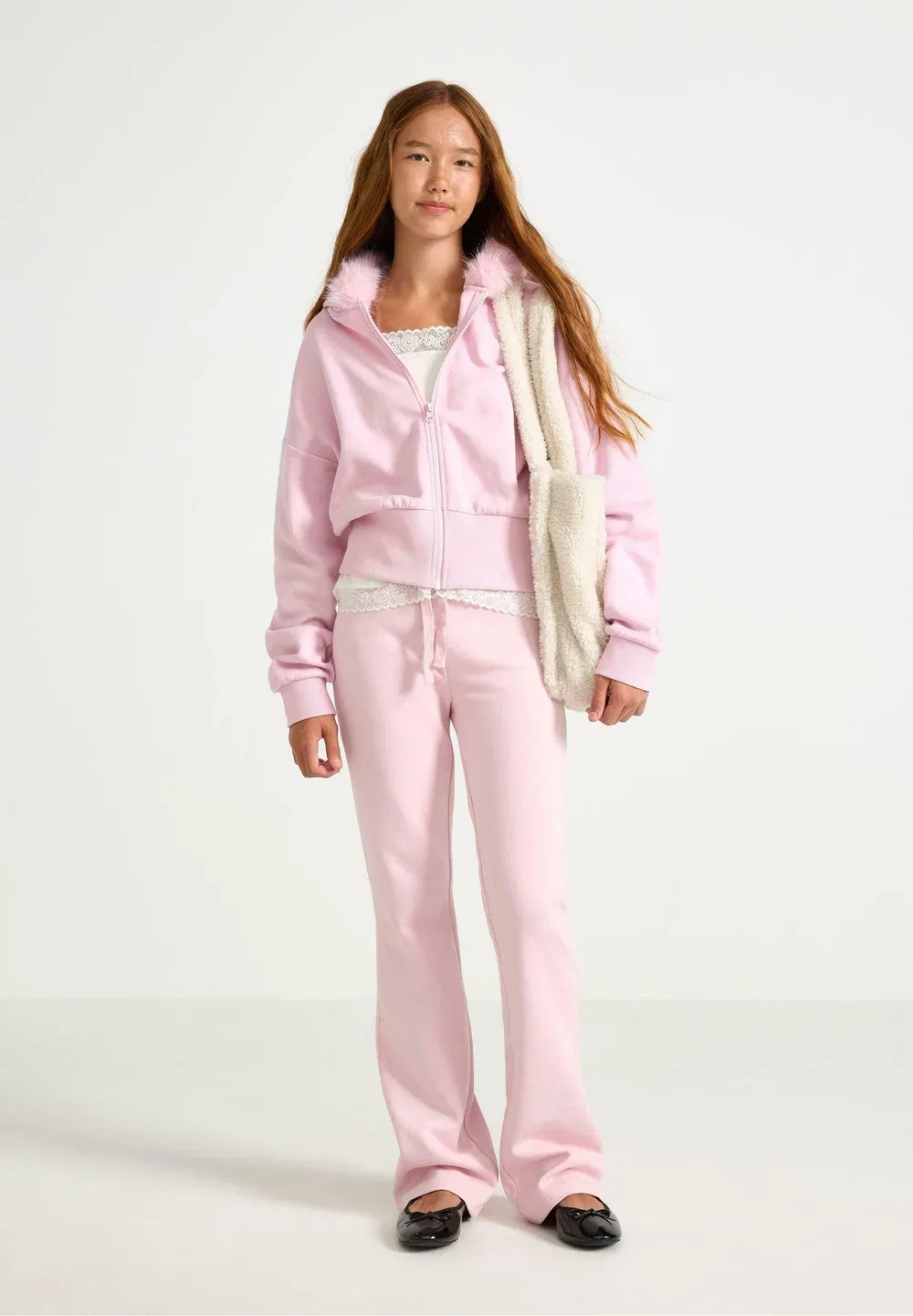 Расклешенные спортивные штаны - брюки от спортивного костюма Lindex, Light Pink