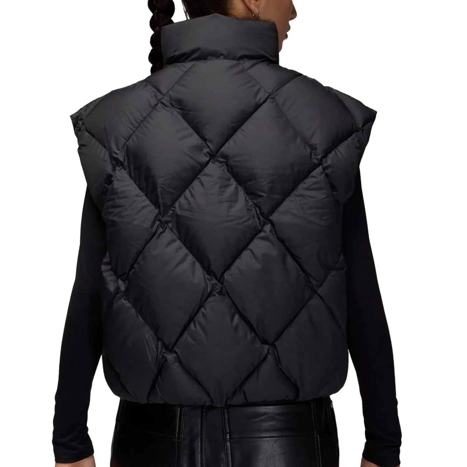 Женский жилет Air Jordan Brooklyn Therma-FIT Quilted Puffer Vest 'Black White' Jordan, Black/White — фото 2