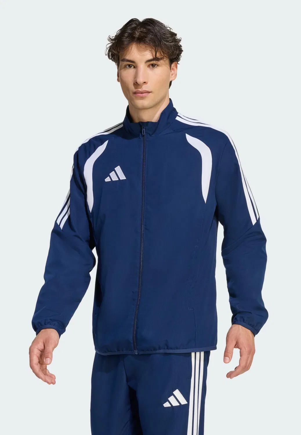 Спортивная куртка Adidas Performance Tiro26 League темно-синего цвета — фото 2