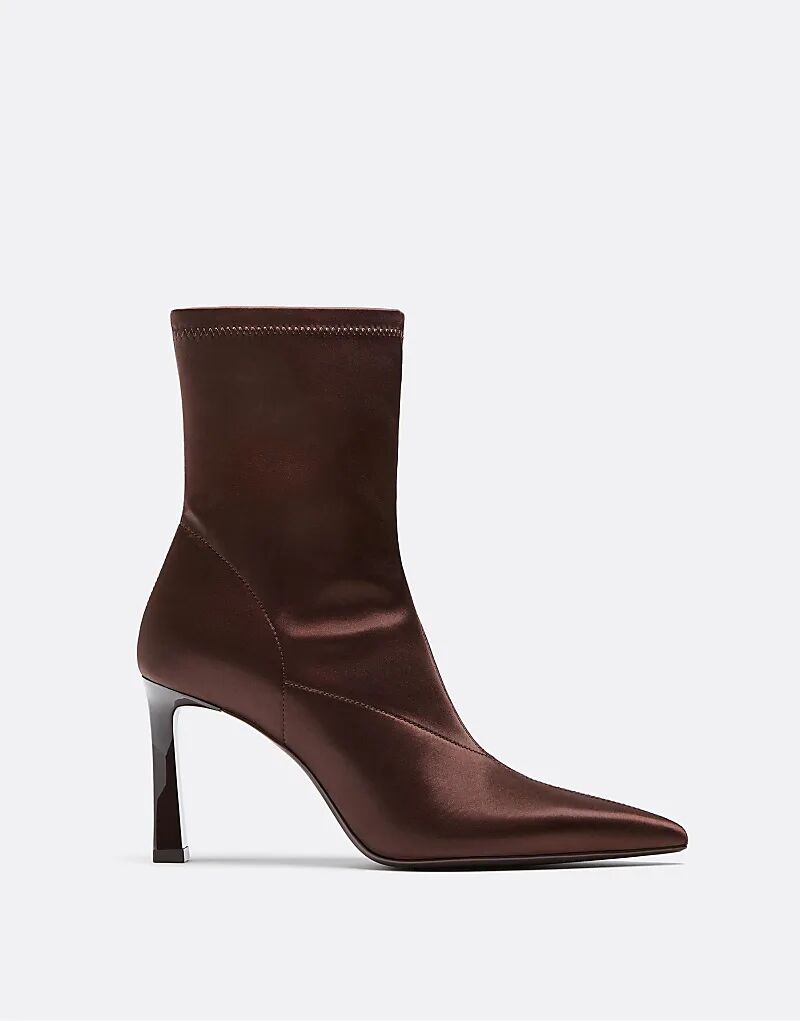 Ботильоны Stradivarius Stretch на высоком каблуке коричневого цвета