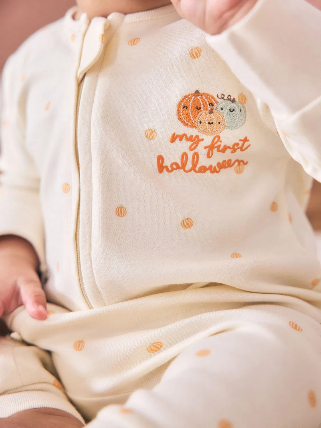 Нейтральный детский пижамный комбинезон My First Halloween на двусторонней молнии (0 мес.-3 года) Next, Neutral My First Halloween — фото 4