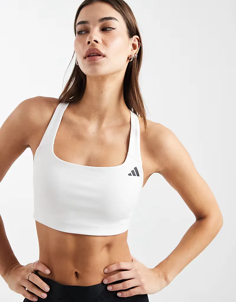 Спортивный бюстгальтер Adidas Training Optime средней поддержки, белый