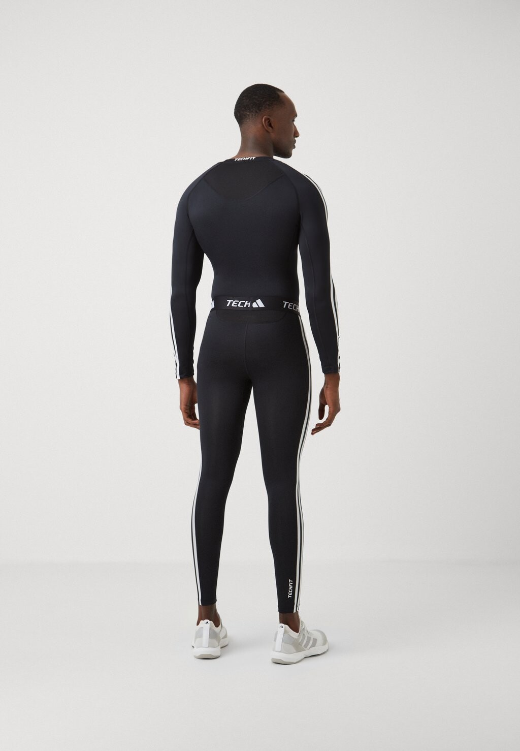 Тайтсы TECHFIT COMPRESSION 3-STRIPES LONG adidas, черный — фото 4