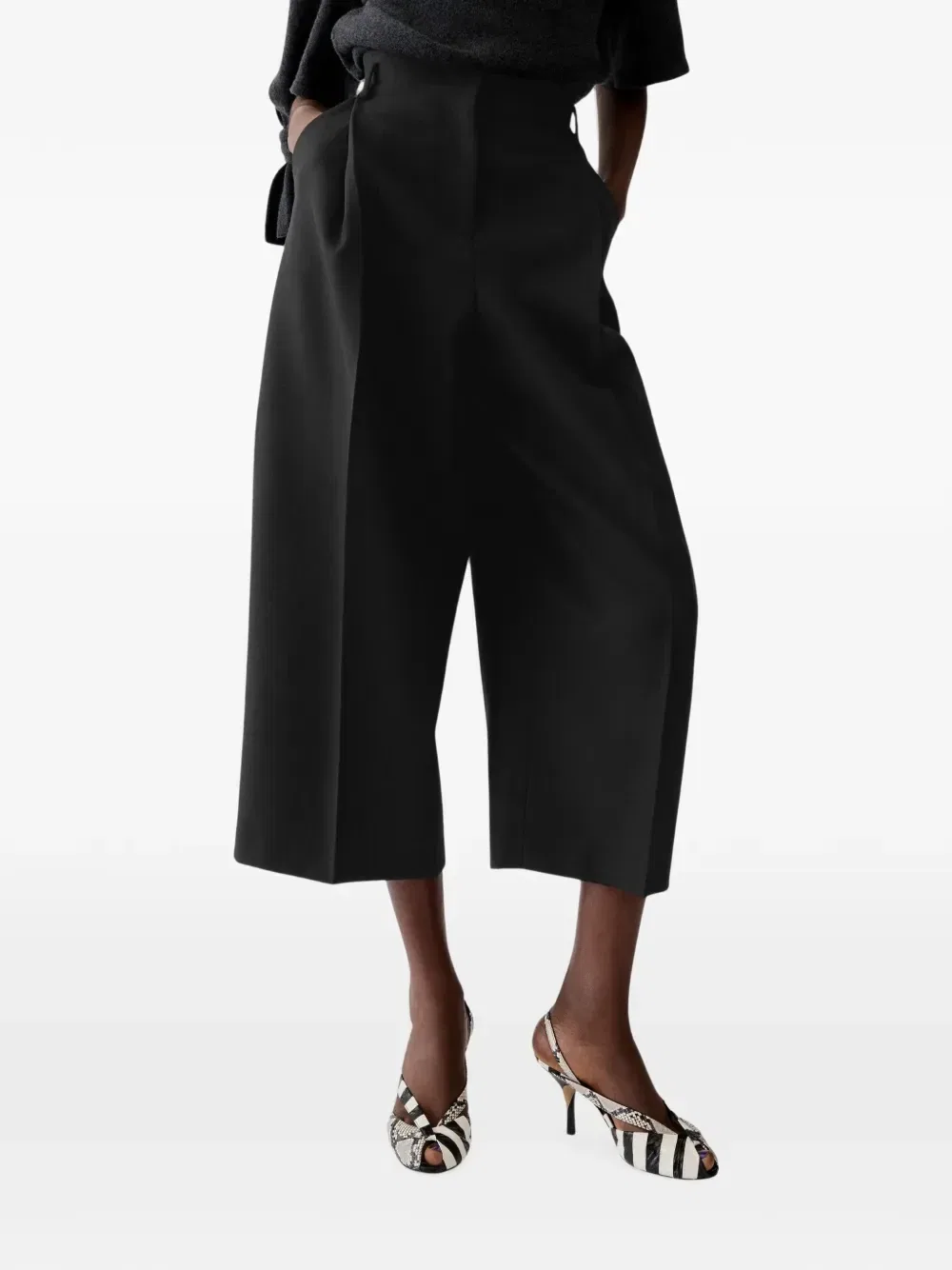 Плиссированные укороченные брюки JACQUEMUS, черный — фото 2