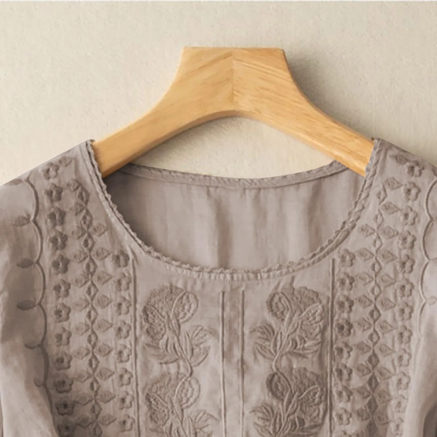 Женская блуза с цветочной вышивкой Cotton Linen Tops, Z12-brown Linen Shirts for Women — фото 2