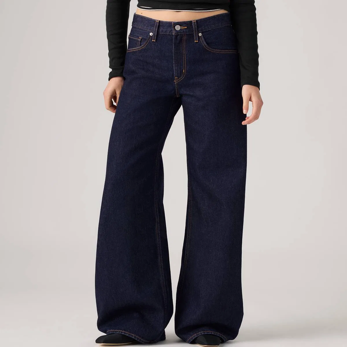 Женские джинсы-капли с широкими штанинами Levi's, Dream Nice Dreams - Dark Wash — фото 2