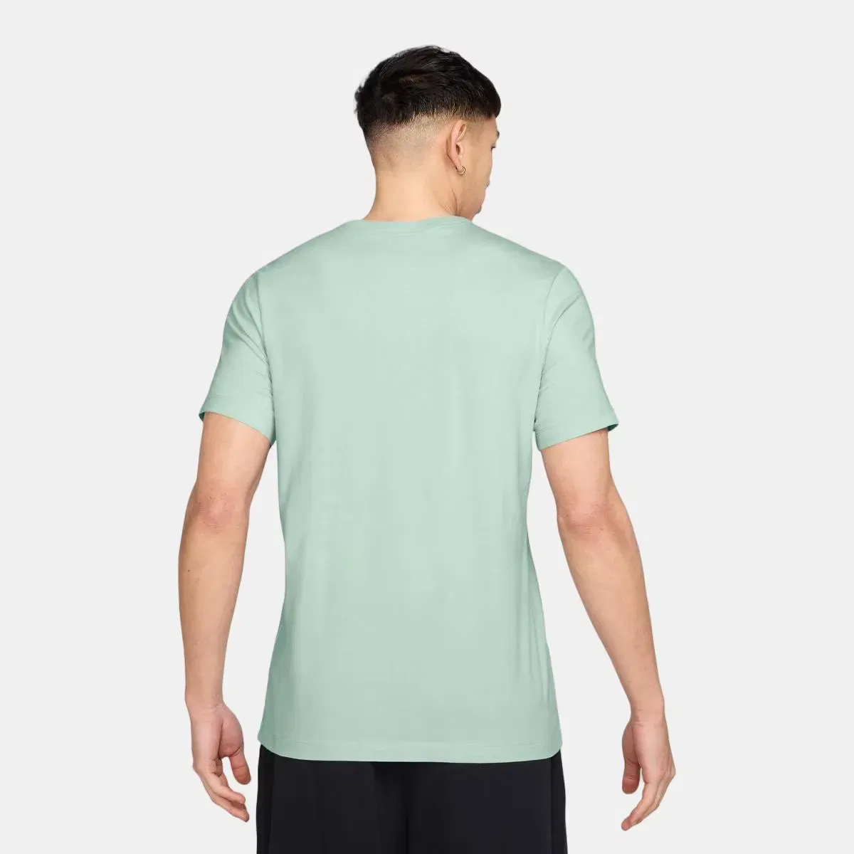 Мужская футболка хлопковая Sportswear Club Tee Nike, Verde — фото 2